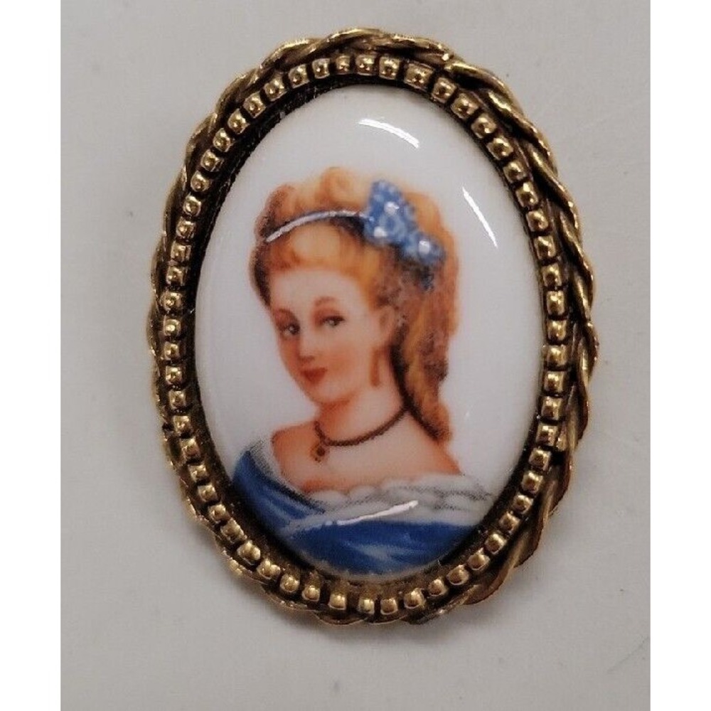Vintage Limoges Porcelain Hand Painted Pin Brooch